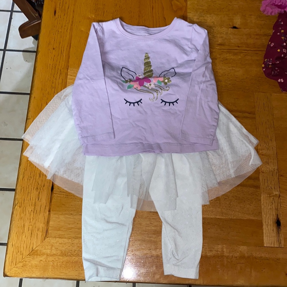 💜3 for $45 2T Girls Unicorn outfit